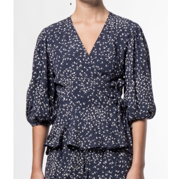 GANNI size 10 Barra crepe wrap blouse in blue with white floral pattern - Picture 2 of 6